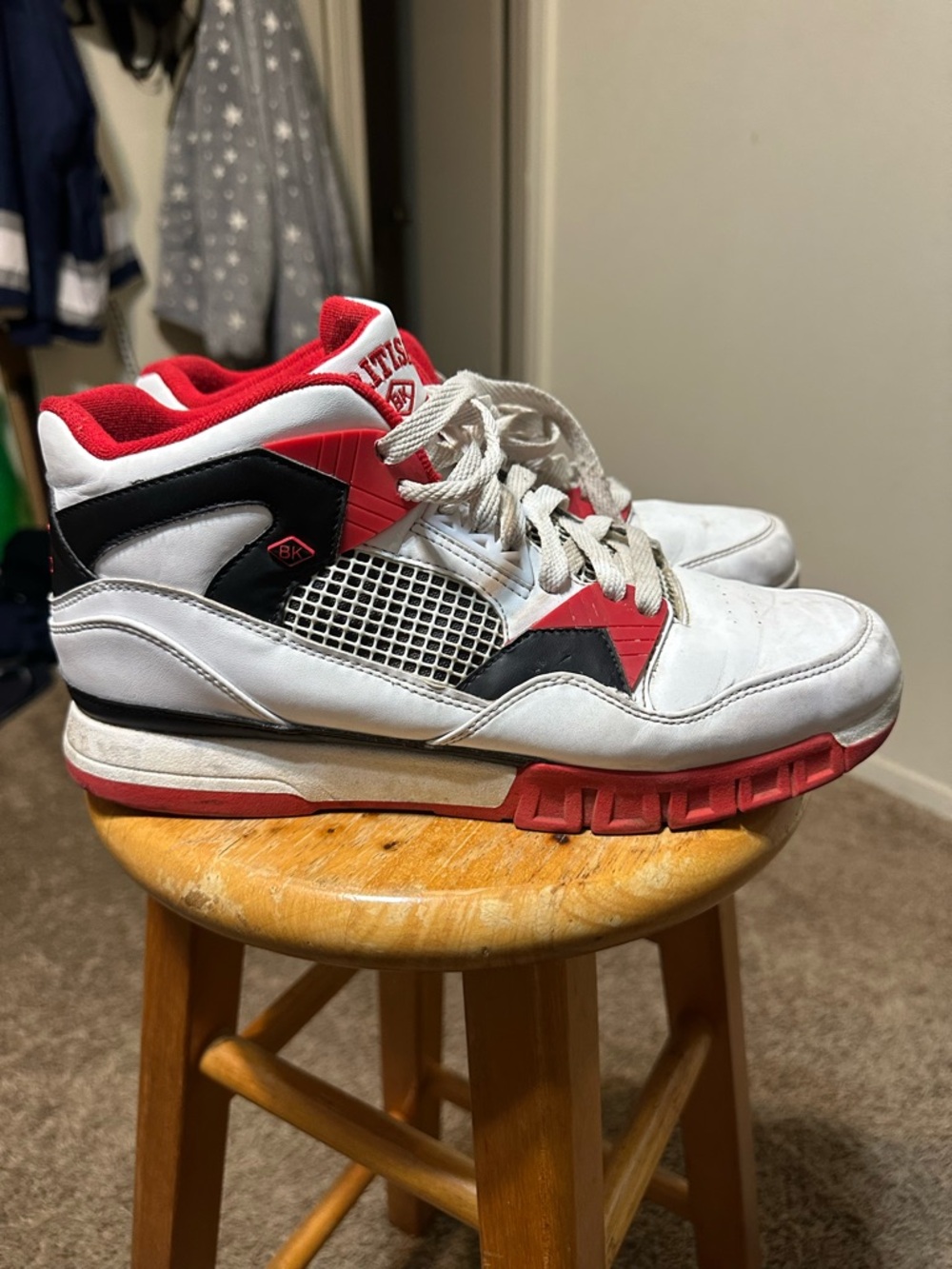 Vintage British Knights “triple white” sneakers 90s size 9.5